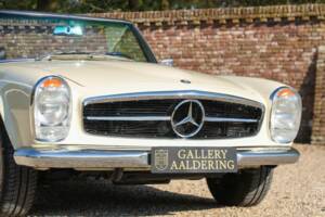 Image 46/50 of Mercedes-Benz 250 SL (1967)