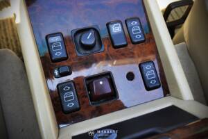 Bild 68/79 von Mercedes-Benz E 220 (1996)