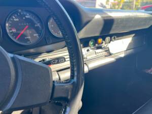 Image 27/77 de Porsche 911 2.7 S (1974)