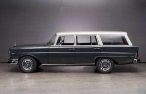 Bild 14/31 von Mercedes-Benz 230 S Universal (1967)