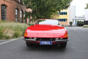 Image 4/22 of Ferrari 365 GTB&#x2F;4 Daytona (1971)