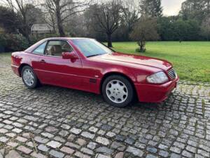 Image 6/30 of Mercedes-Benz SL 280 (1994)