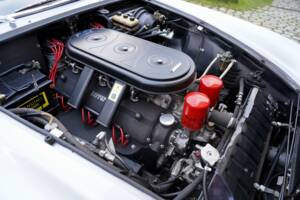 Afbeelding 5/18 van Ferrari 330 GTC (1967)
