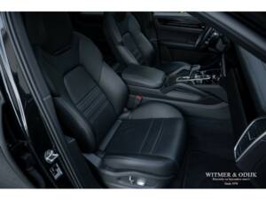 Image 7/32 of Porsche Cayenne Coupé E-Hybrid (2020)