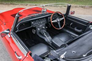 Image 29/41 de Jaguar E-Type 3.8 (1964)
