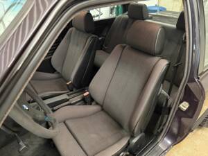 Image 9/18 of BMW 325i (1986)