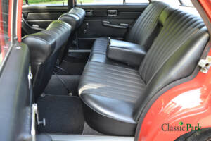Image 11/50 of Mercedes-Benz 230&#x2F;6 (1973)