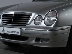 Afbeelding 9/34 van Mercedes-Benz E 430 4MATIC (2001)