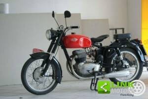 Image 3/19 of Gilera B 300 (1976)