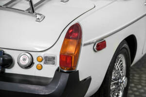 Bild 30/50 von MG MGB (1977)