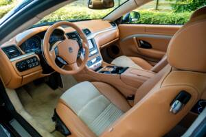 Bild 21/37 von Maserati GranTurismo S (2010)