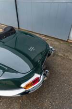 Image 17/48 de Jaguar Type E 4.2 (1965)