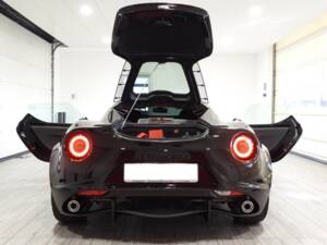 Immagine 13/15 di Alfa Romeo 4C (2017)