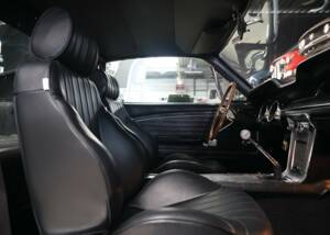 Image 43/57 of Ford Mustang 302 (1968)