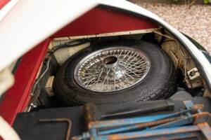 Immagine 44/49 di Jaguar E-Type V12 (1973)