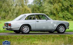 Bild 30/62 von Alfa Romeo 2000 GT Veloce (1974)