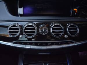 Bild 49/50 von Mercedes-Benz S 63 AMG (2015)