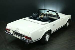 Immagine 37/50 di Mercedes-Benz 280 SL (1968)