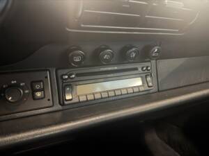 Imagen 15/19 de Porsche 911 Carrera 4 (1995)