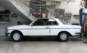 Image 6/25 of Mercedes-Benz 280 CE (1977)