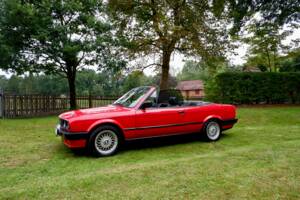 Imagen 22/26 de BMW 318i (1992)
