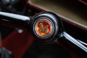 Image 33/43 of Morris Minor 1000 Traveller (1966)