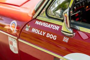 Image 16/50 of MG MGB GT (1970)