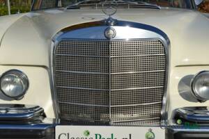 Image 43/50 of Mercedes-Benz 250 SE (1966)