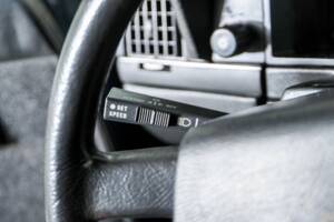 Immagine 39/50 di Volvo 240 GL (1990)