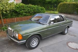 Bild 3/11 von Mercedes-Benz 230 CE (1983)