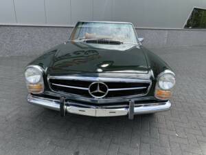 Image 7/50 de Mercedes-Benz 280 SL (1969)