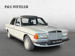 Image 3/22 of Mercedes-Benz 280 E (1977)