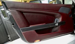 Image 39/50 de Aston Martin V8 Vantage (2006)