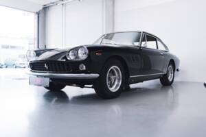Image 16/100 of Ferrari 330 GT 2+2 (1965)