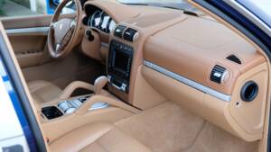 Immagine 24/70 di Porsche Cayenne S (2007)