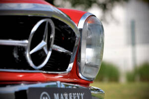 Image 26/70 of Mercedes-Benz 280 SL (1969)