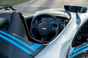 Bild 26/35 von Aston Martin V12 Speedster (2021)