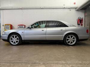 Immagine 1/17 di Audi A8 3.7 (1995)