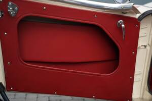 Image 15/50 of Austin-Healey 100&#x2F;6 (BN6) (1958)