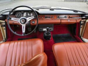 Image 5/29 of Alfa Romeo 2600 Sprint (1966)