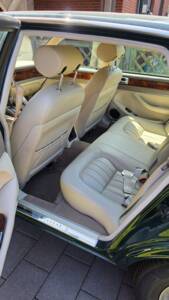 Image 24/26 of Jaguar XJ 6 4.0 Sovereign (1996)