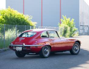 Immagine 5/39 di Jaguar E-Type V12 (2+2) (1973)