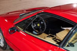 Image 58/79 of Ferrari 328 GTB (1985)