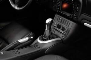 Image 26/49 of Porsche 911 Turbo (2002)