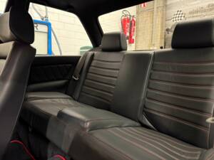 Imagen 12/19 de BMW 325i (1986)