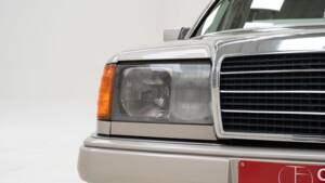 Bild 14/15 von Mercedes-Benz 300 E (1992)