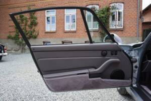Image 14/20 of Porsche 911 Carrera (1996)