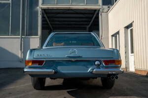 Image 28/99 of Mercedes-Benz 280 SL (1971)