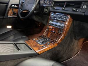 Image 22/37 de Mercedes-Benz 500 SL 6.0 AMG (1990)