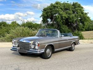 Image 3/14 of Mercedes-Benz 280 SE (1971)